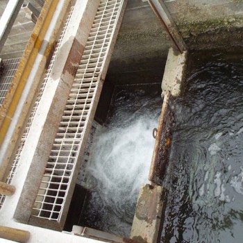 Block in water