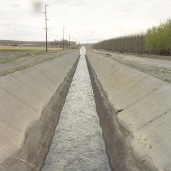 Pipe water flow